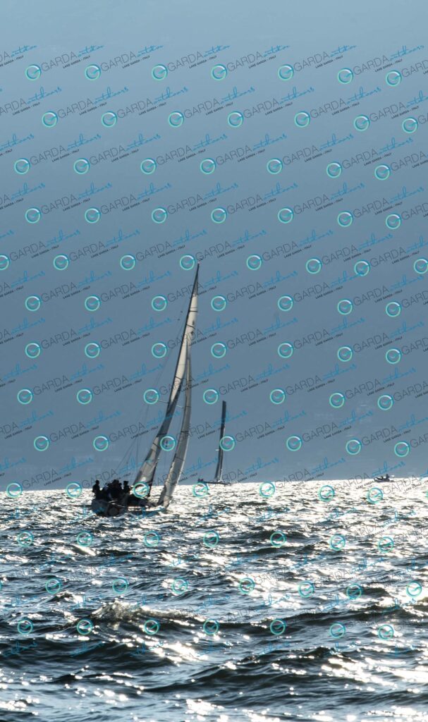 A vela sul Lago di Garda/sailing Lake Garda