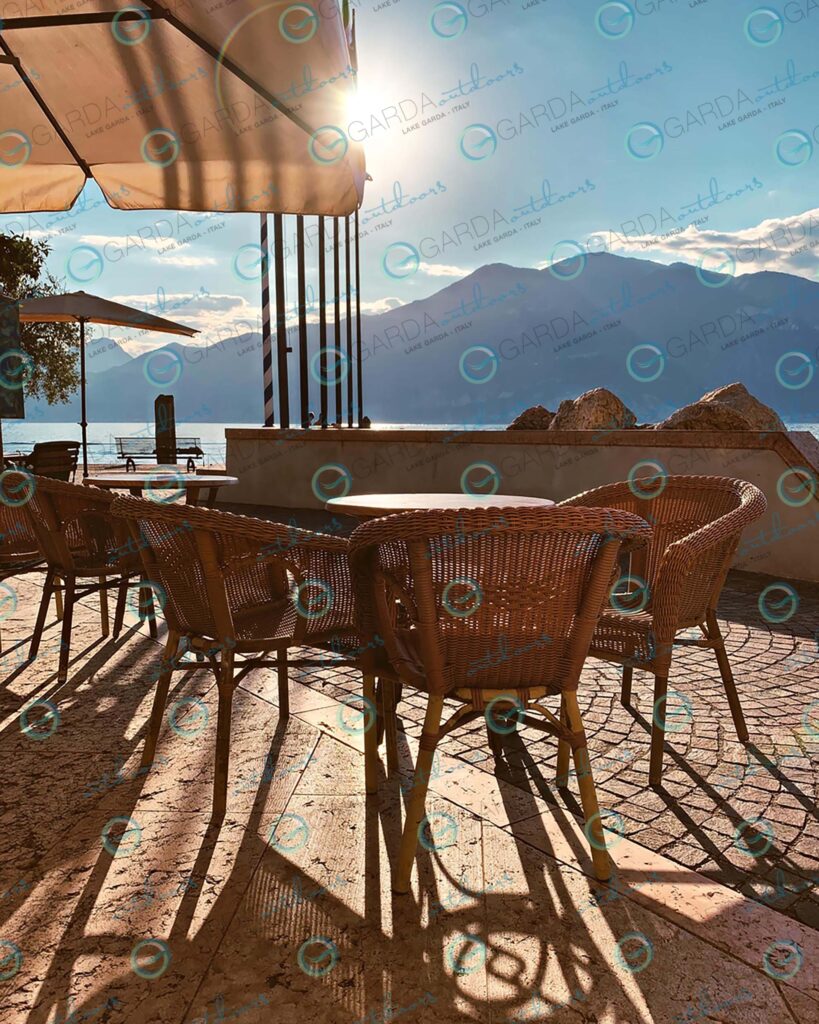 Castelletto di Brenzone – tables