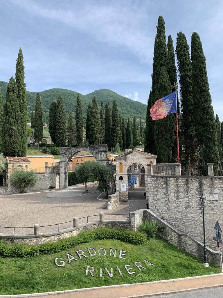 Vittoriale degli Italiani – the entrance