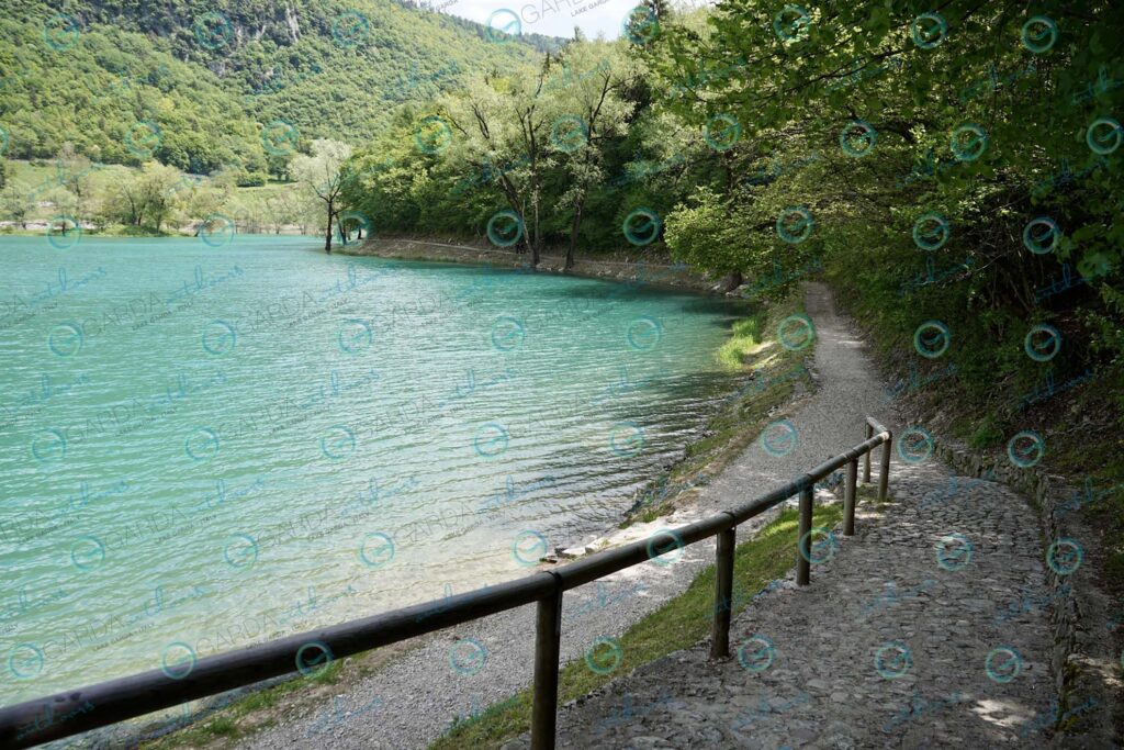 Lago di Tenno