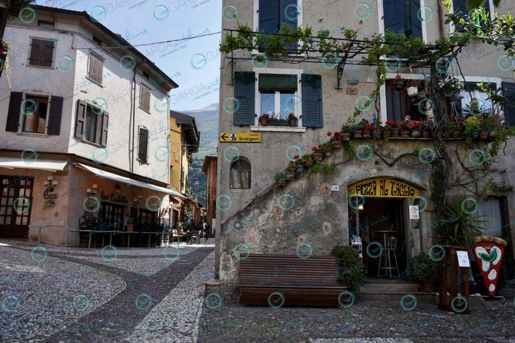 Malcesine – little square