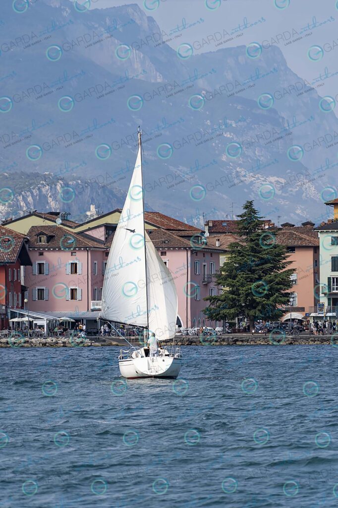 Torbole sul Garda – sailing boat