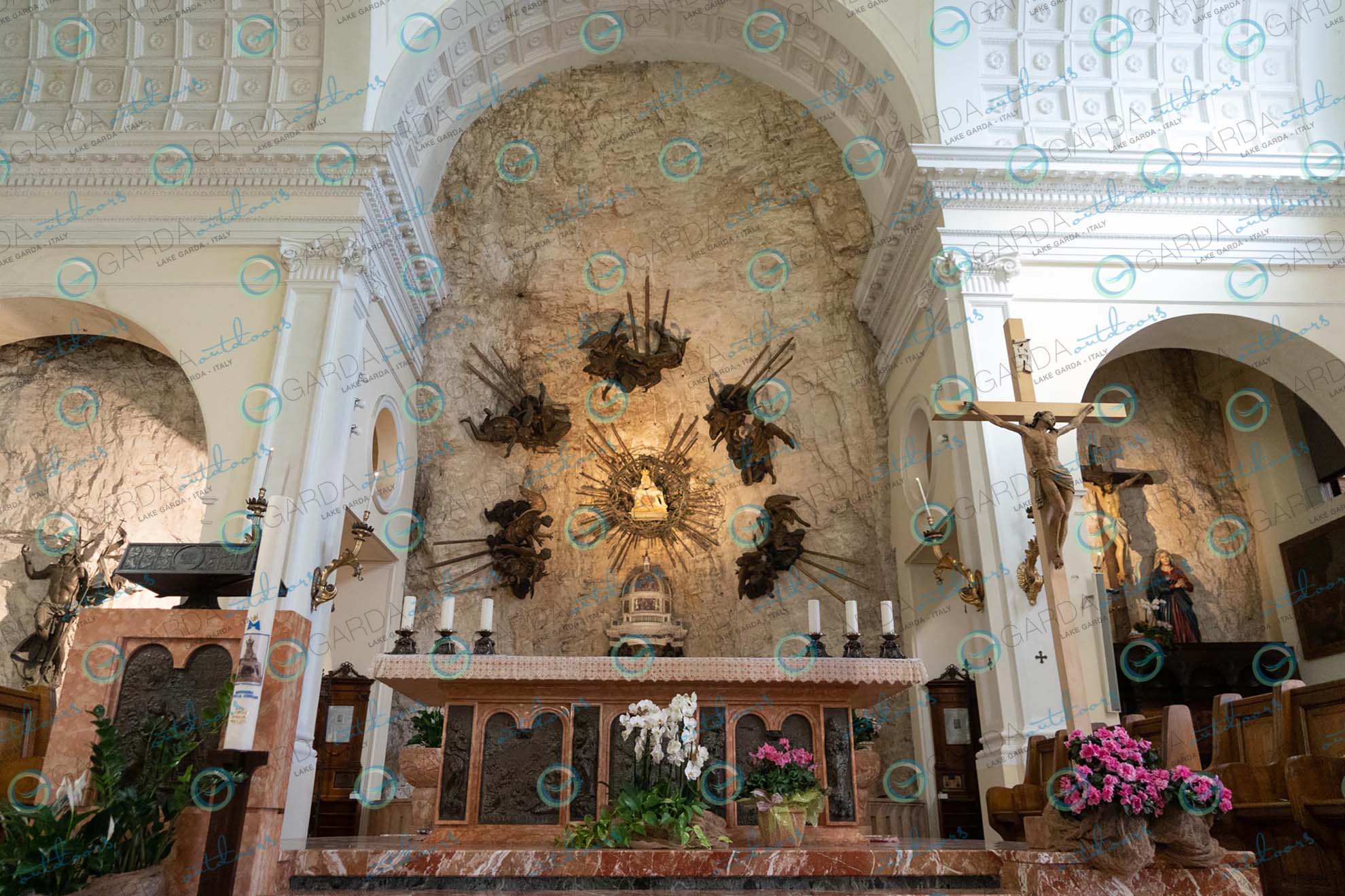 Madonna della Corona